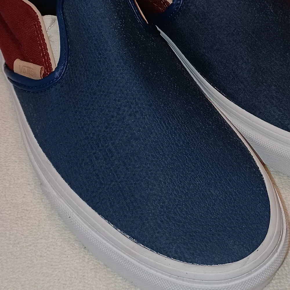 Vans Men's 8/Women's 9.5 Classic Slip On (textured Suede) Sailor Blue/Port